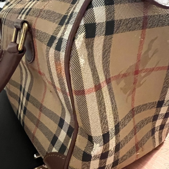 Burberry Boston Bag (callouts in photos) - Picture 9 of 14